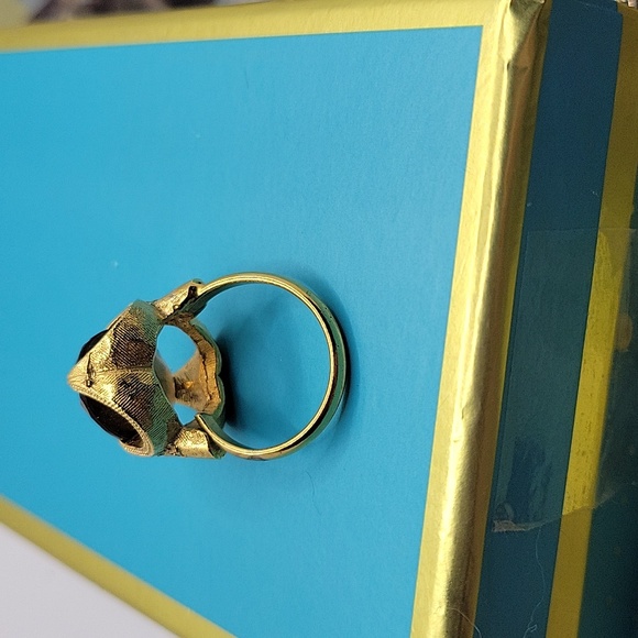 Vintage Beautiful Ring - Picture 3 of 4